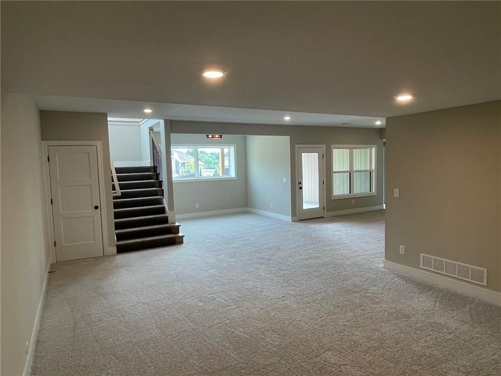 7115 Richards Drive — photo 21