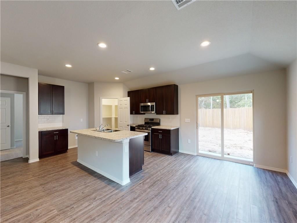 Photo 5 of 13 - 2108 Brook Ridge Circle