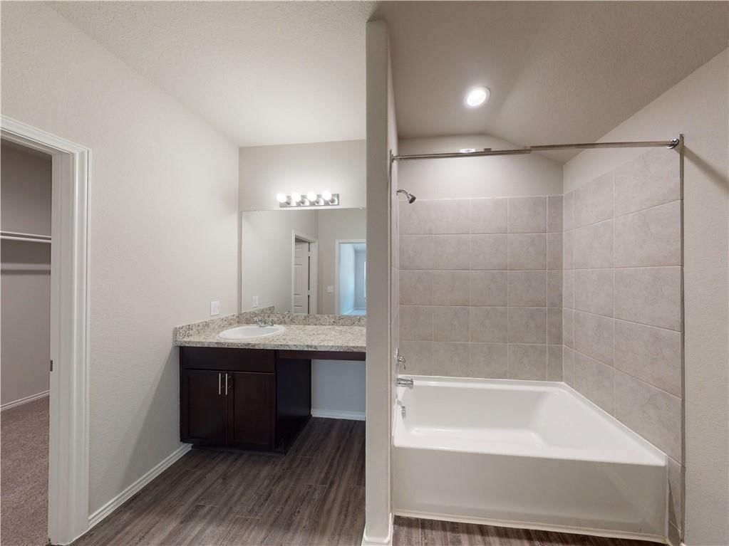 Photo 10 of 13 - 2108 Brook Ridge Circle