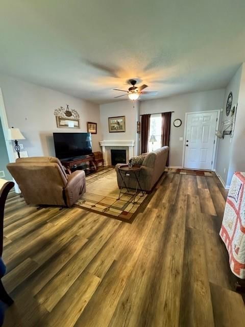 Photo 2 of 16 - 16914 MEADOW CREEK Circle