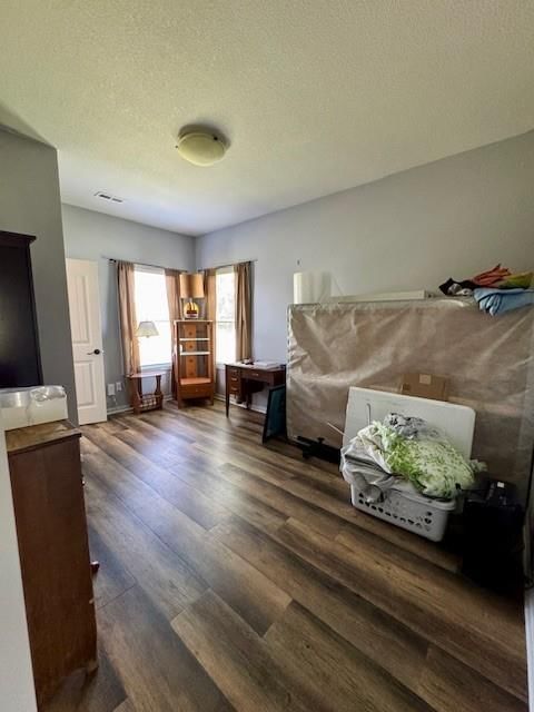 Photo 10 of 16 - 16914 MEADOW CREEK Circle