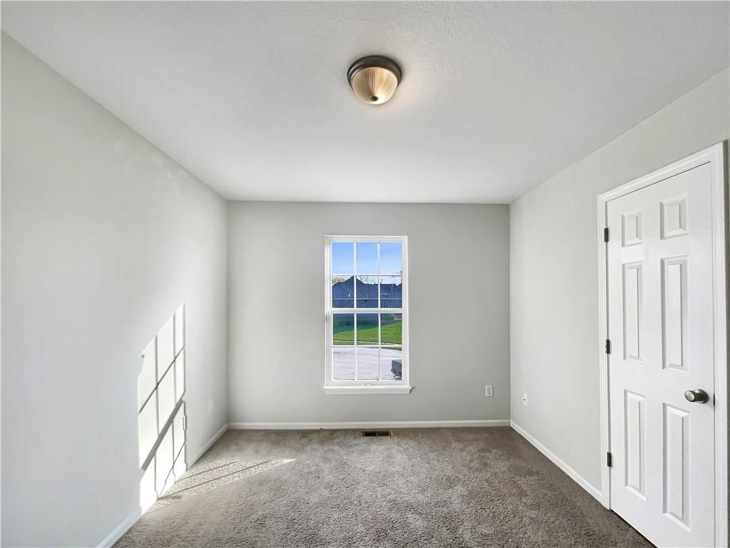 4210 N 121st Terrace — photo 5