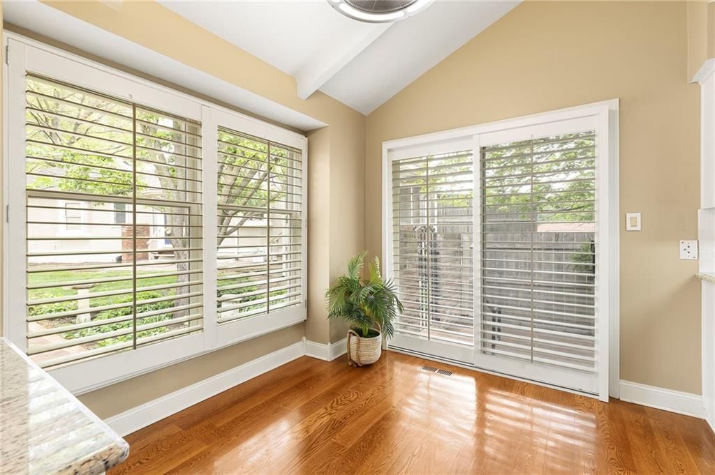 12715 Cambridge Lane — photo 5