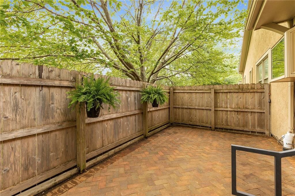 12715 Cambridge Lane — photo 6