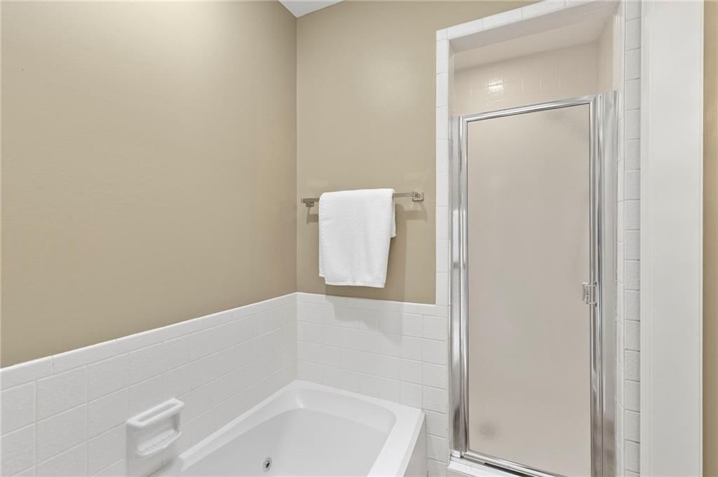 12715 Cambridge Lane — photo 28