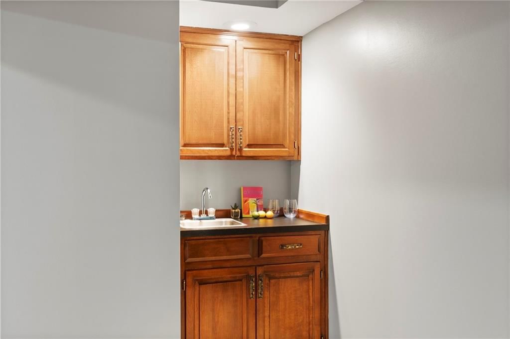 12715 Cambridge Lane — photo 37