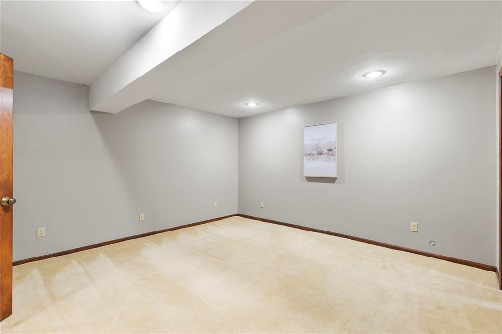 12715 Cambridge Lane — photo 38