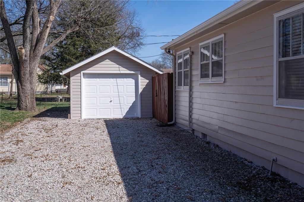 617 Oak Street — photo 3