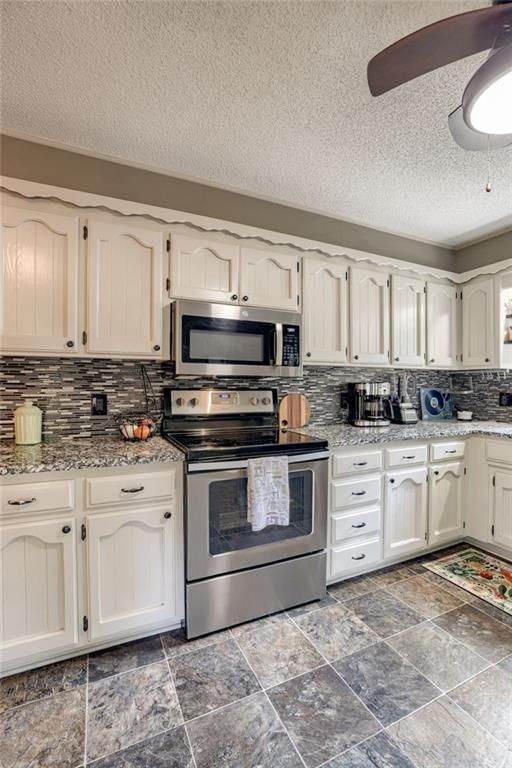 6716 NW Sioux Drive — photo 10