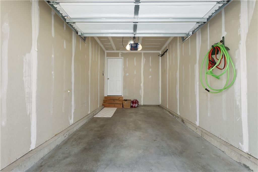8107 N Oakley Avenue — photo 26