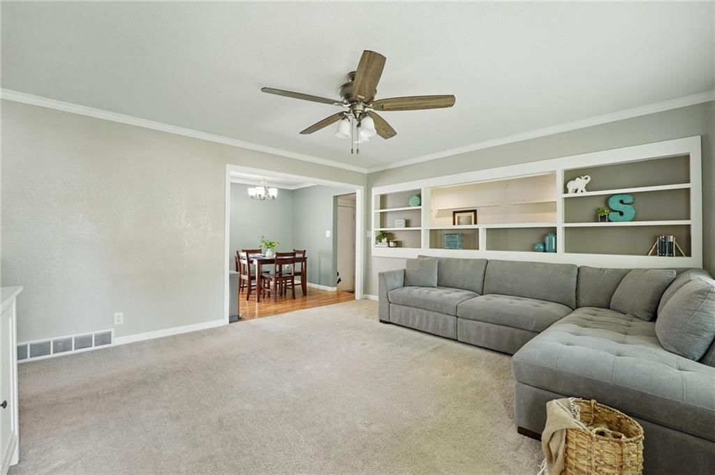9211 W 98th Terrace — photo 3