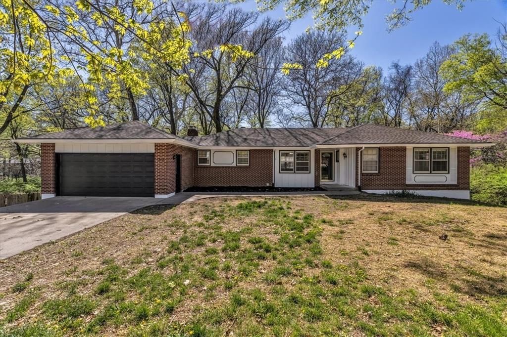 1484 Hemlock Drive — photo 1