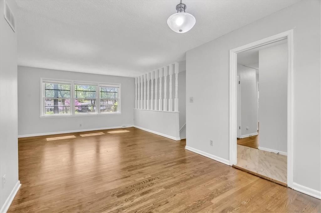 1484 Hemlock Drive — photo 7