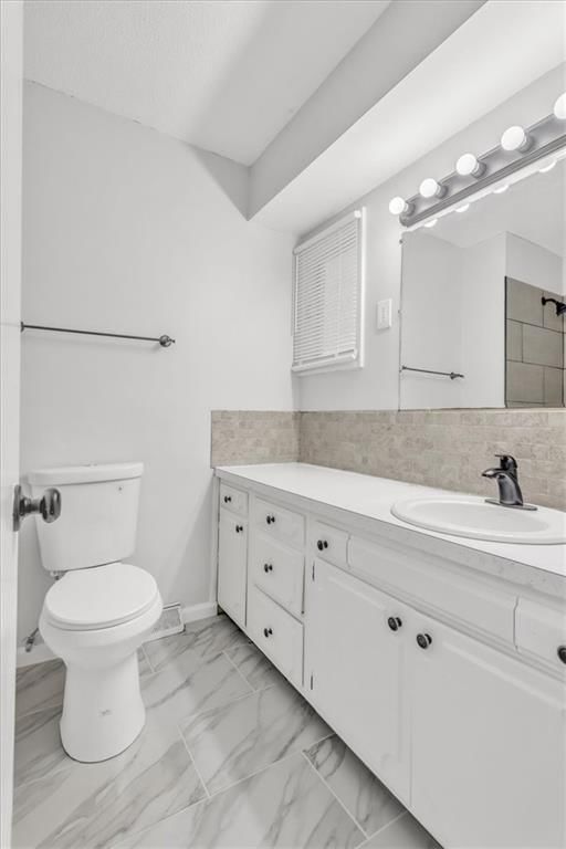 1484 Hemlock Drive — photo 15