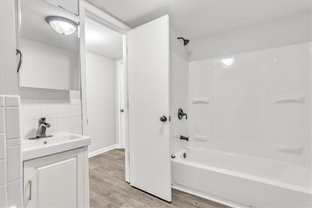 1484 Hemlock Drive — photo 26