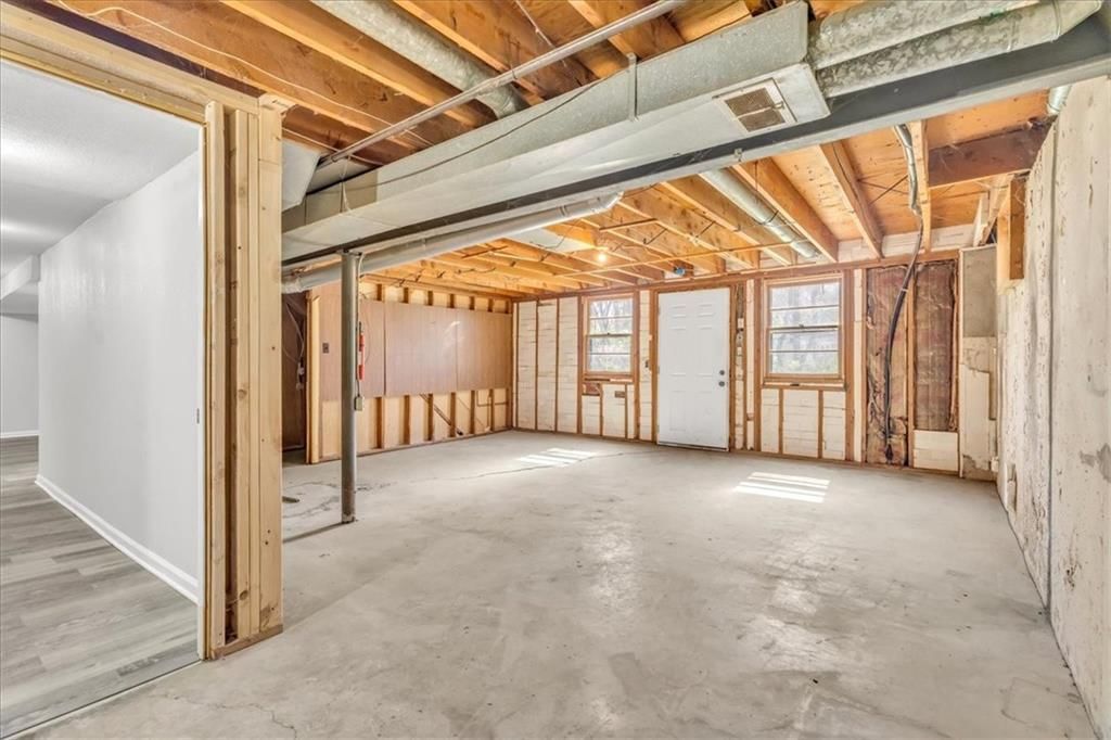 1484 Hemlock Drive — photo 27