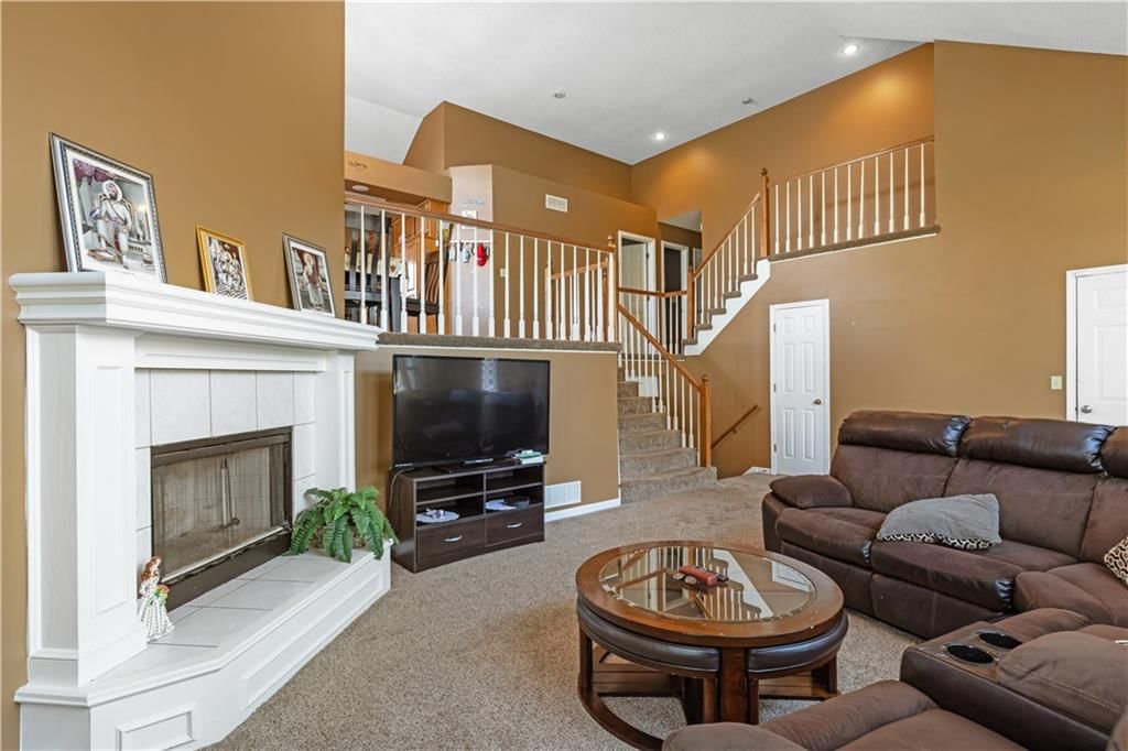 21709 W 53rd Terrace — photo 8