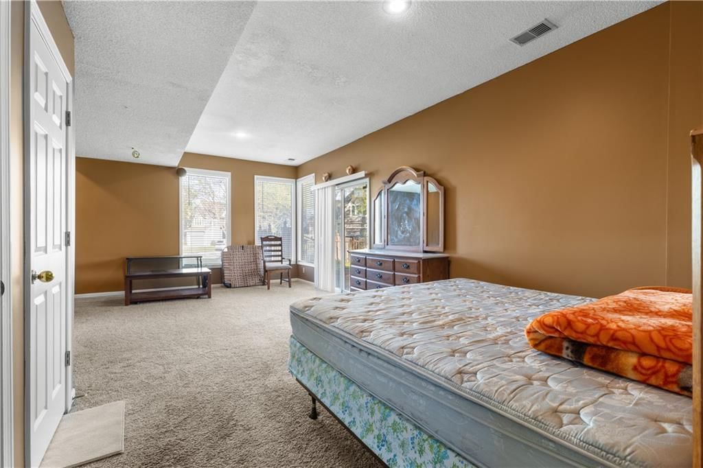 21709 W 53rd Terrace — photo 21