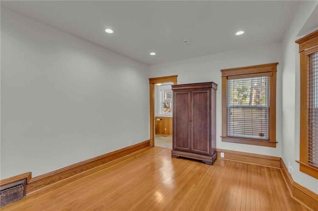210 E 31st Street — photo 12