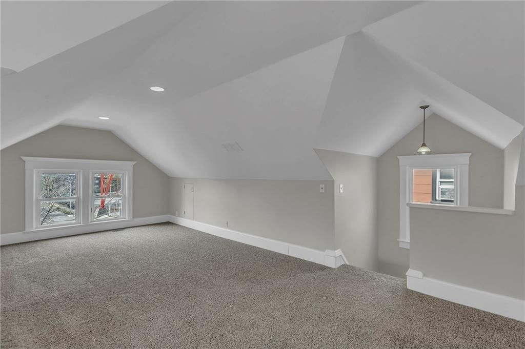 210 E 31st Street — photo 32
