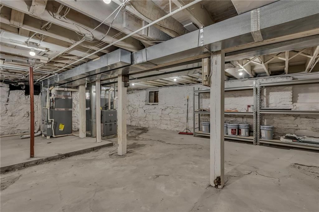 210 E 31st Street — photo 35