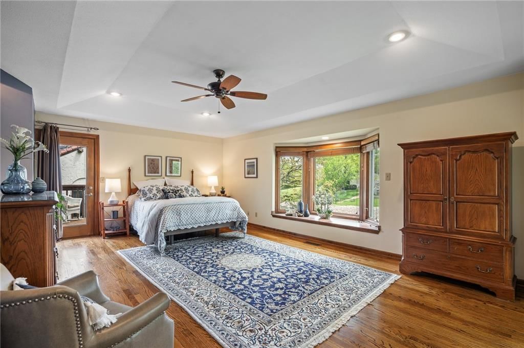 219 NW Locust Street — photo 20