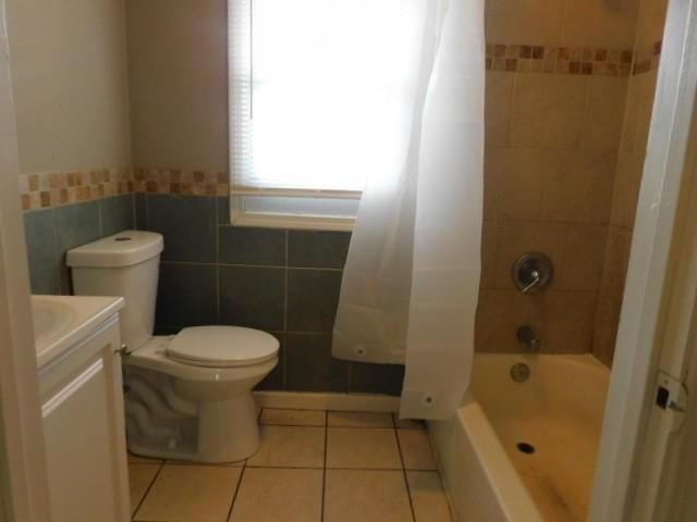 401 OAKLEY Avenue — photo 11