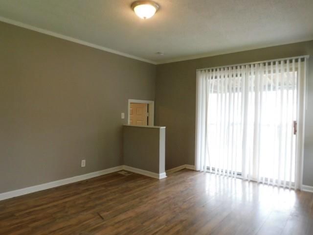401 OAKLEY Avenue — photo 12