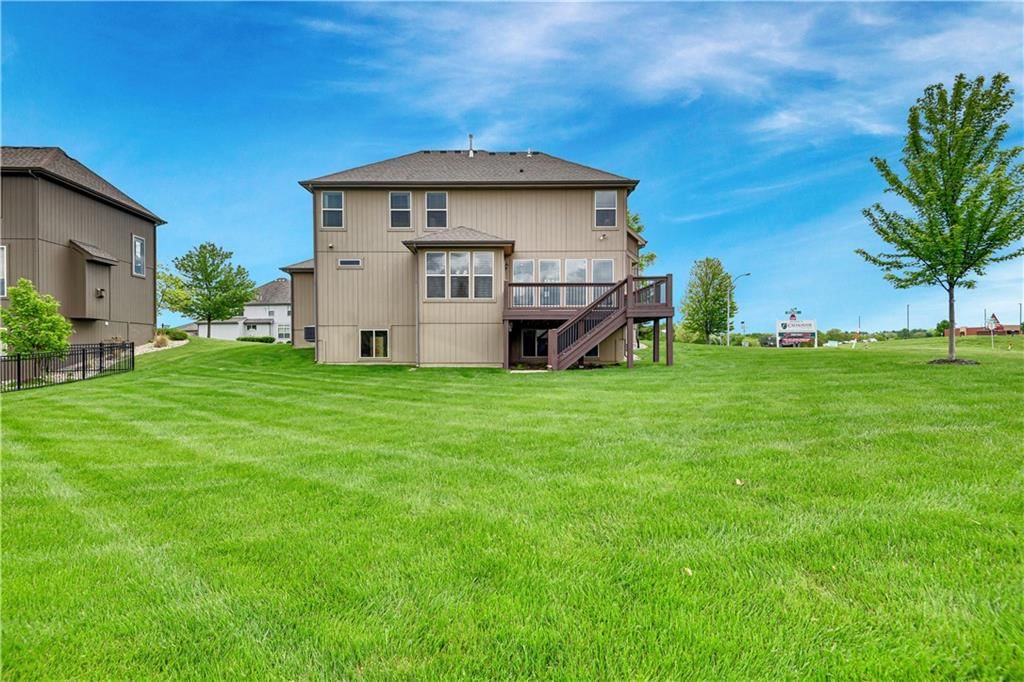 1420 CREEKMOOR Drive — photo 9