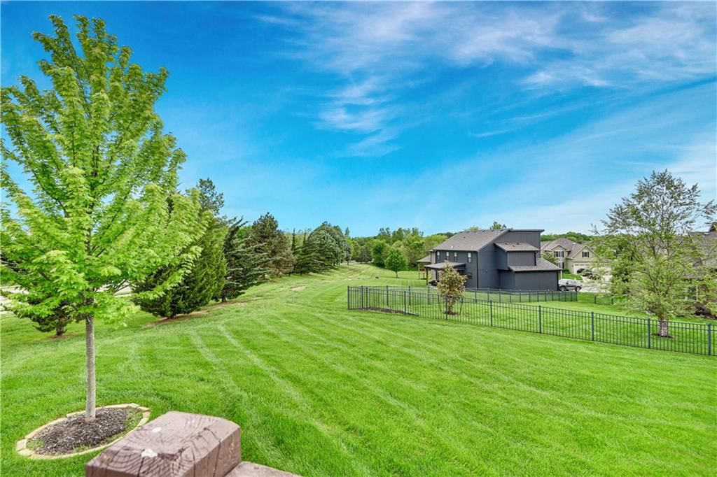 1420 CREEKMOOR Drive — photo 36