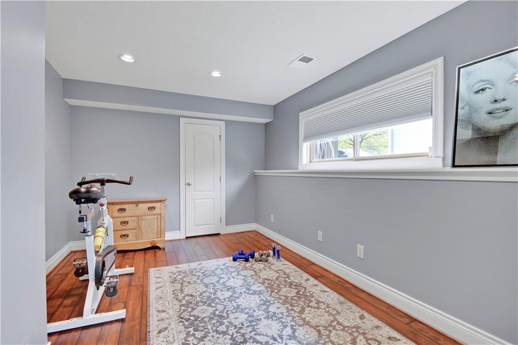 5424 W 132nd Terrace — photo 31