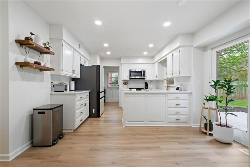 9221 W 113th Street — photo 12