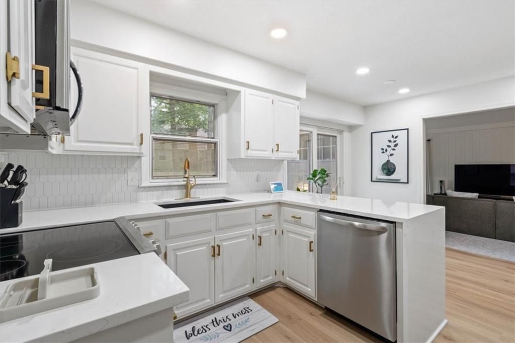9221 W 113th Street — photo 16