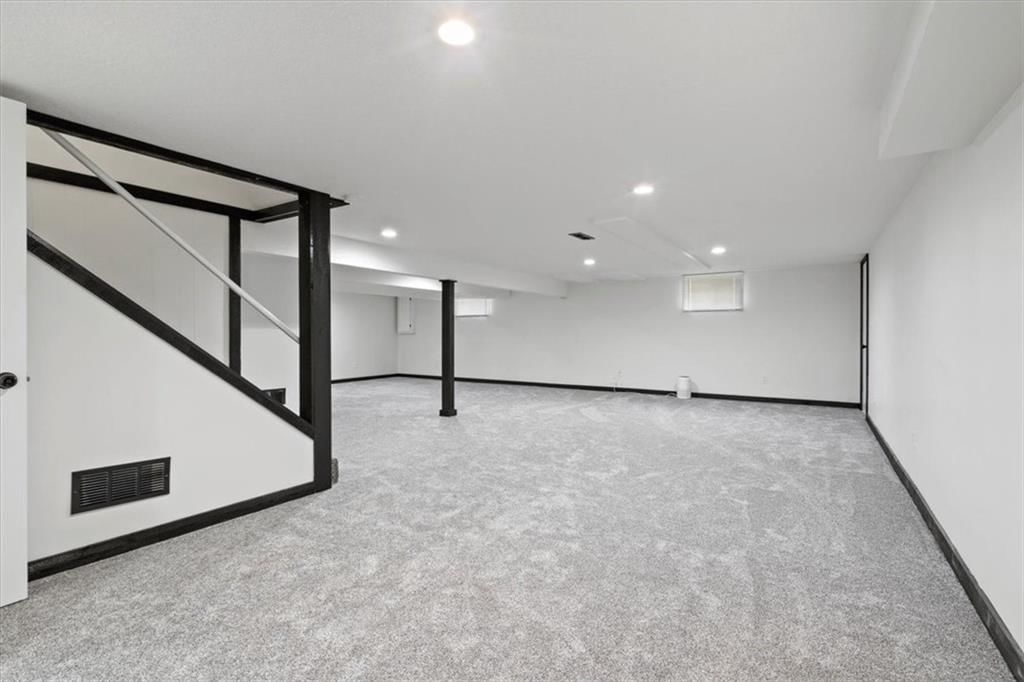 9221 W 113th Street — photo 33
