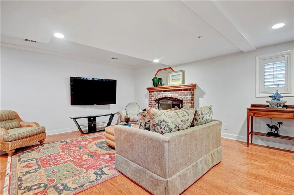 11405 Manor Street — photo 28