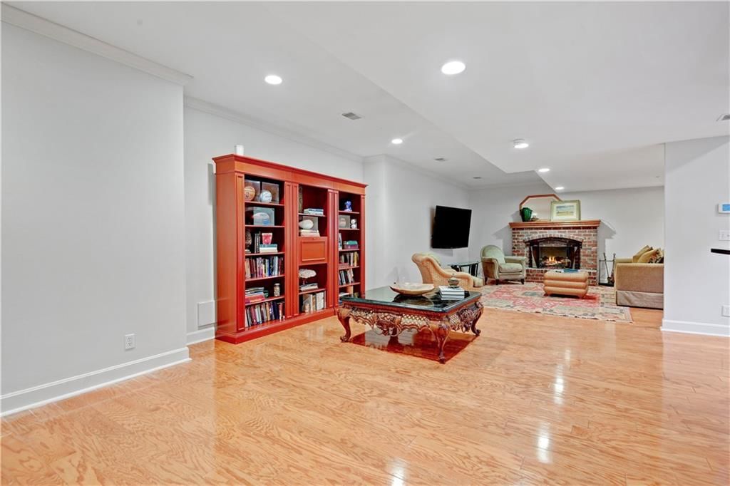 11405 Manor Street — photo 30
