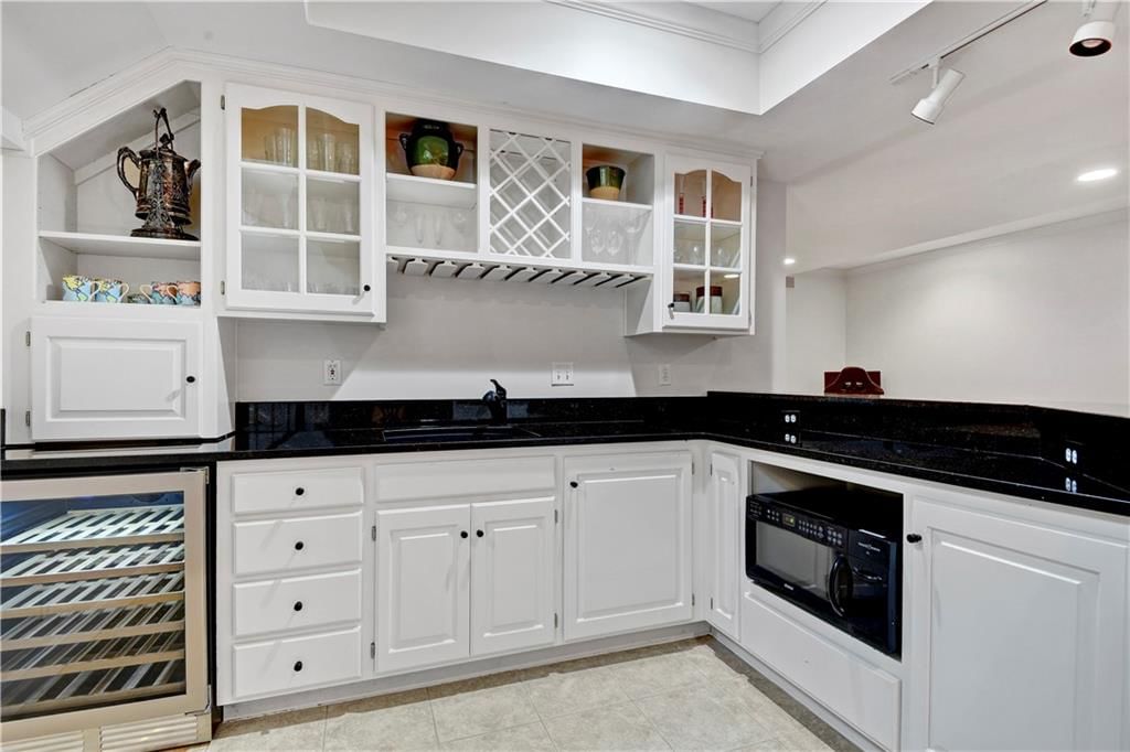 11405 Manor Street — photo 32