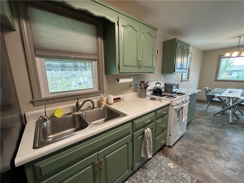 1216 Liberty Park Boulevard — photo 17