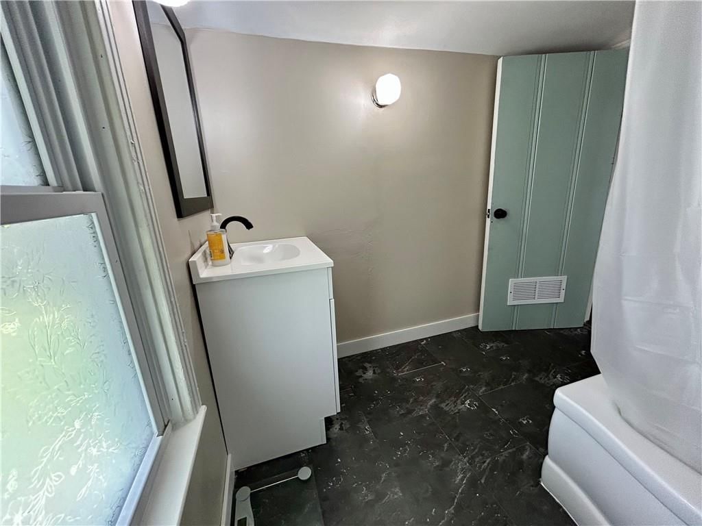 1216 Liberty Park Boulevard — photo 40