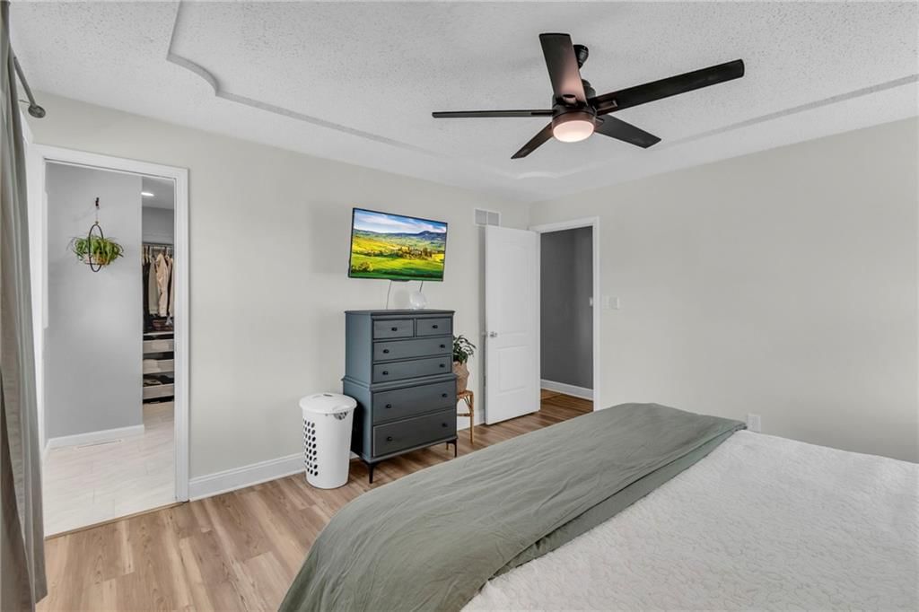 100 S Woodson Drive — photo 20