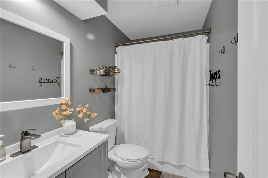 100 S Woodson Drive — photo 25