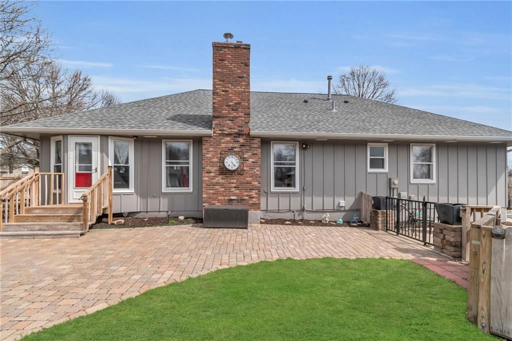 100 S Woodson Drive — photo 40