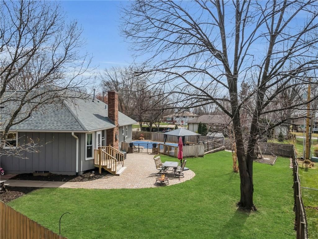 100 S Woodson Drive — photo 45