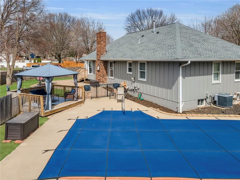 100 S Woodson Drive — photo 49