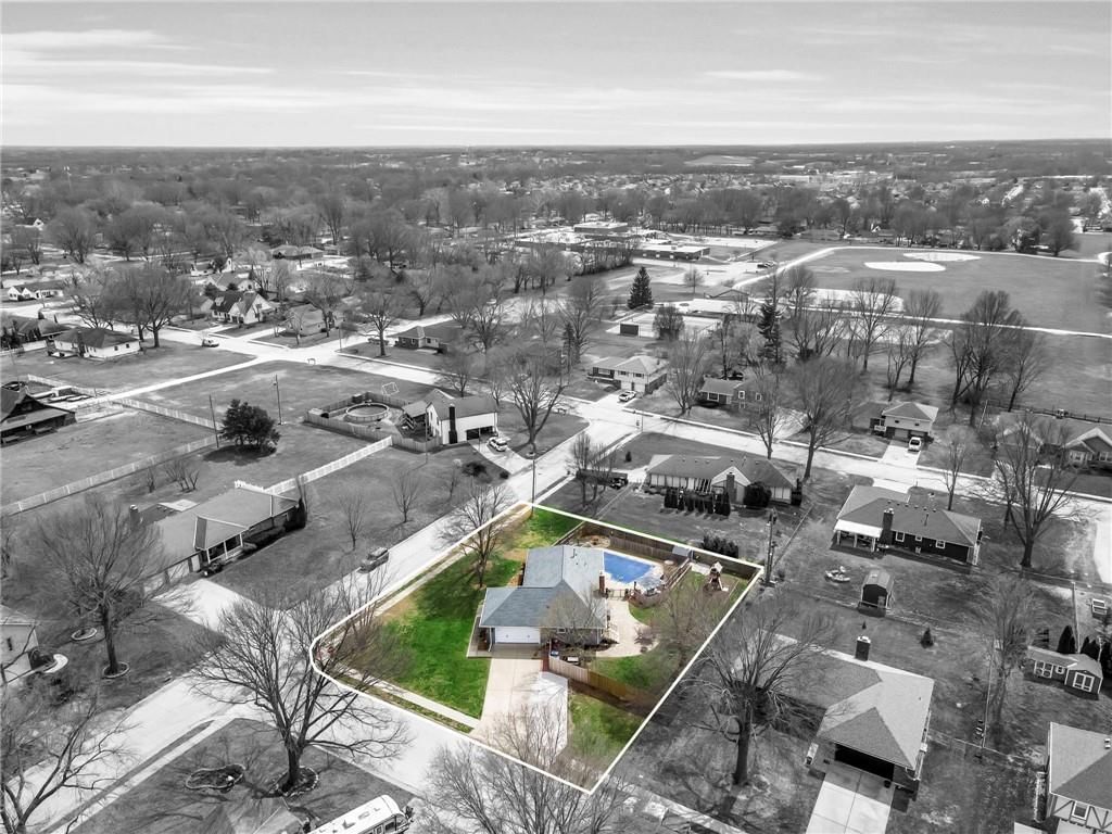 100 S Woodson Drive — photo 52
