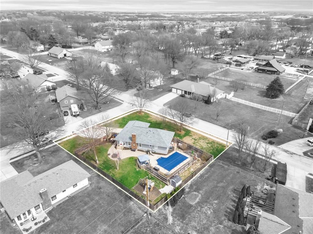 100 S Woodson Drive — photo 55