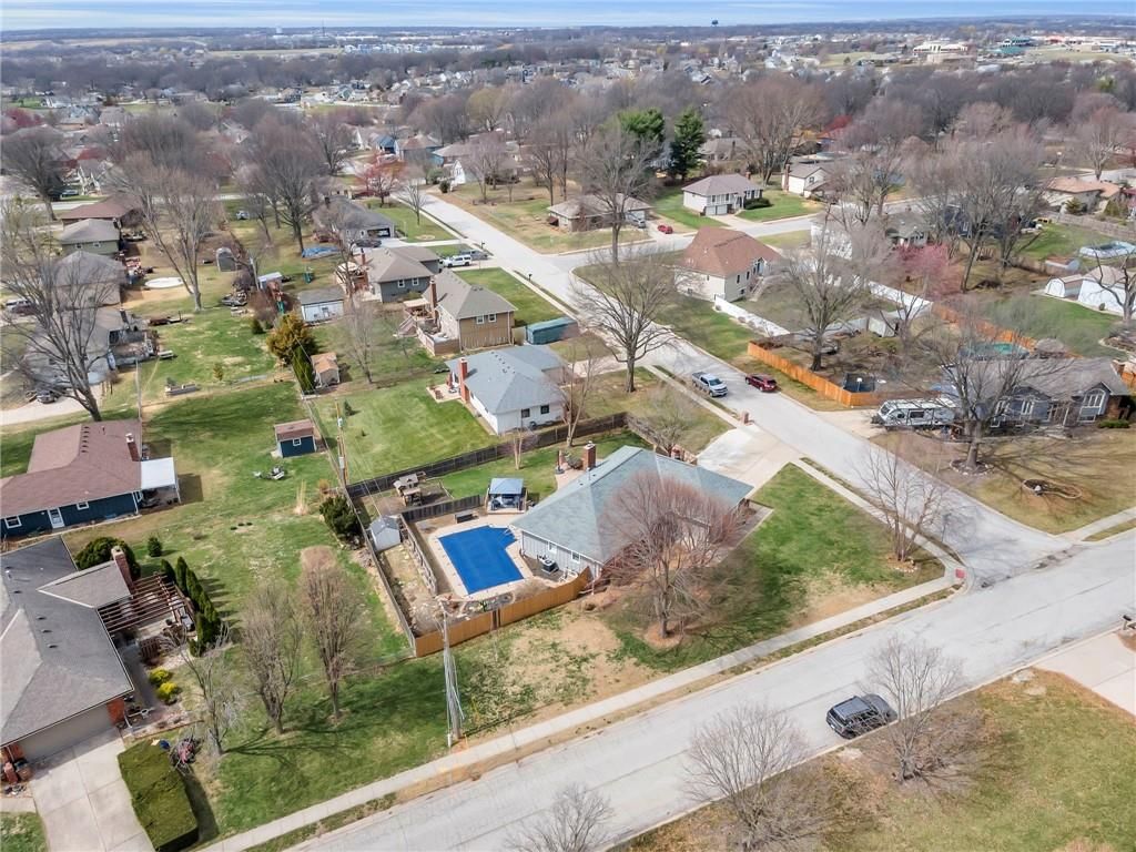 100 S Woodson Drive — photo 56