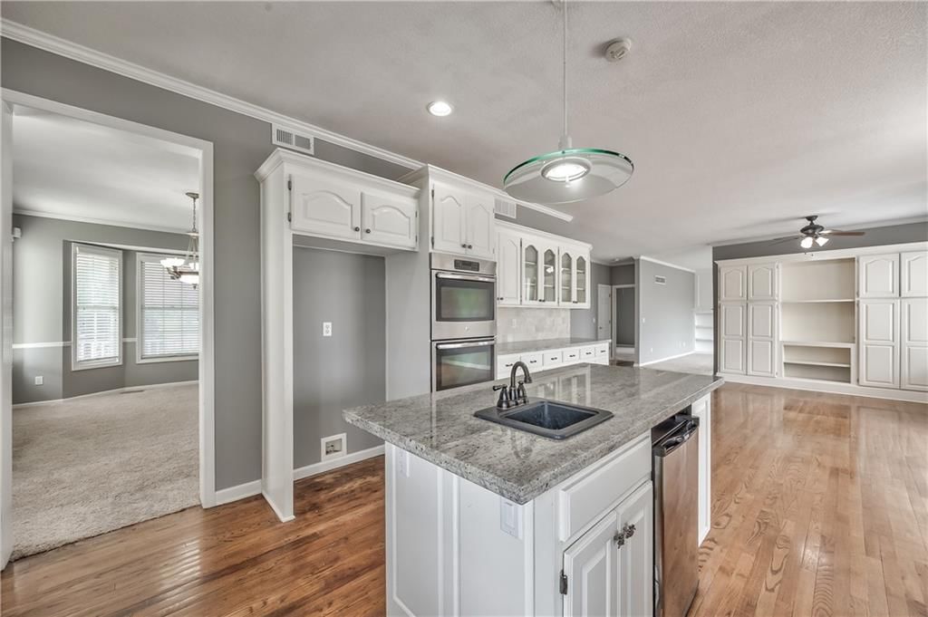 21009 W 81st Terrace — photo 10