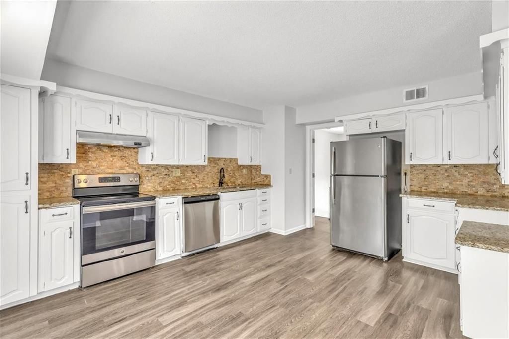 10705 NW 58th Street — photo 13