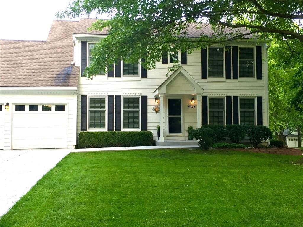 8047 LAKEVIEW Avenue, Lenexa, KS